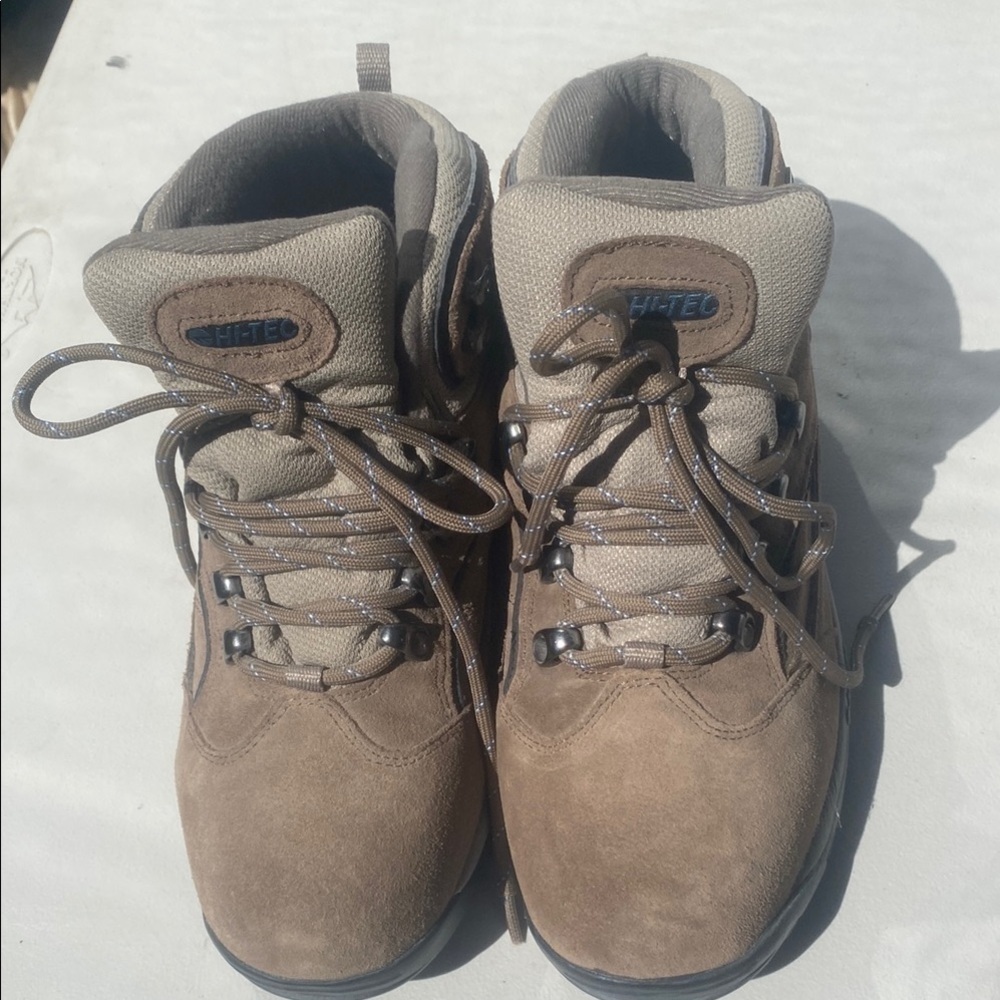 Women’s Tan and Brown Size 9 Hiking Boots Outdoor Workwear Hunting